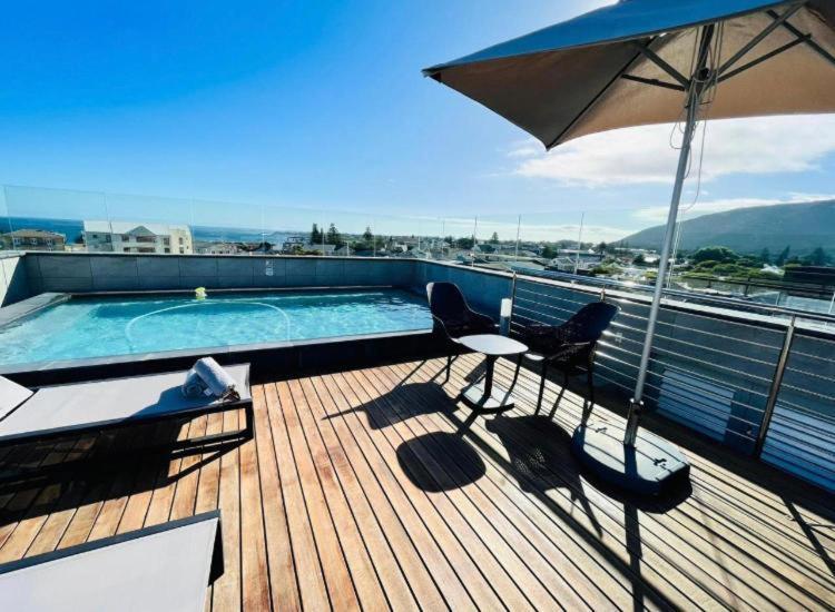 Central Mountain View Apartment, Hermanus Waterfront Екстер'єр фото