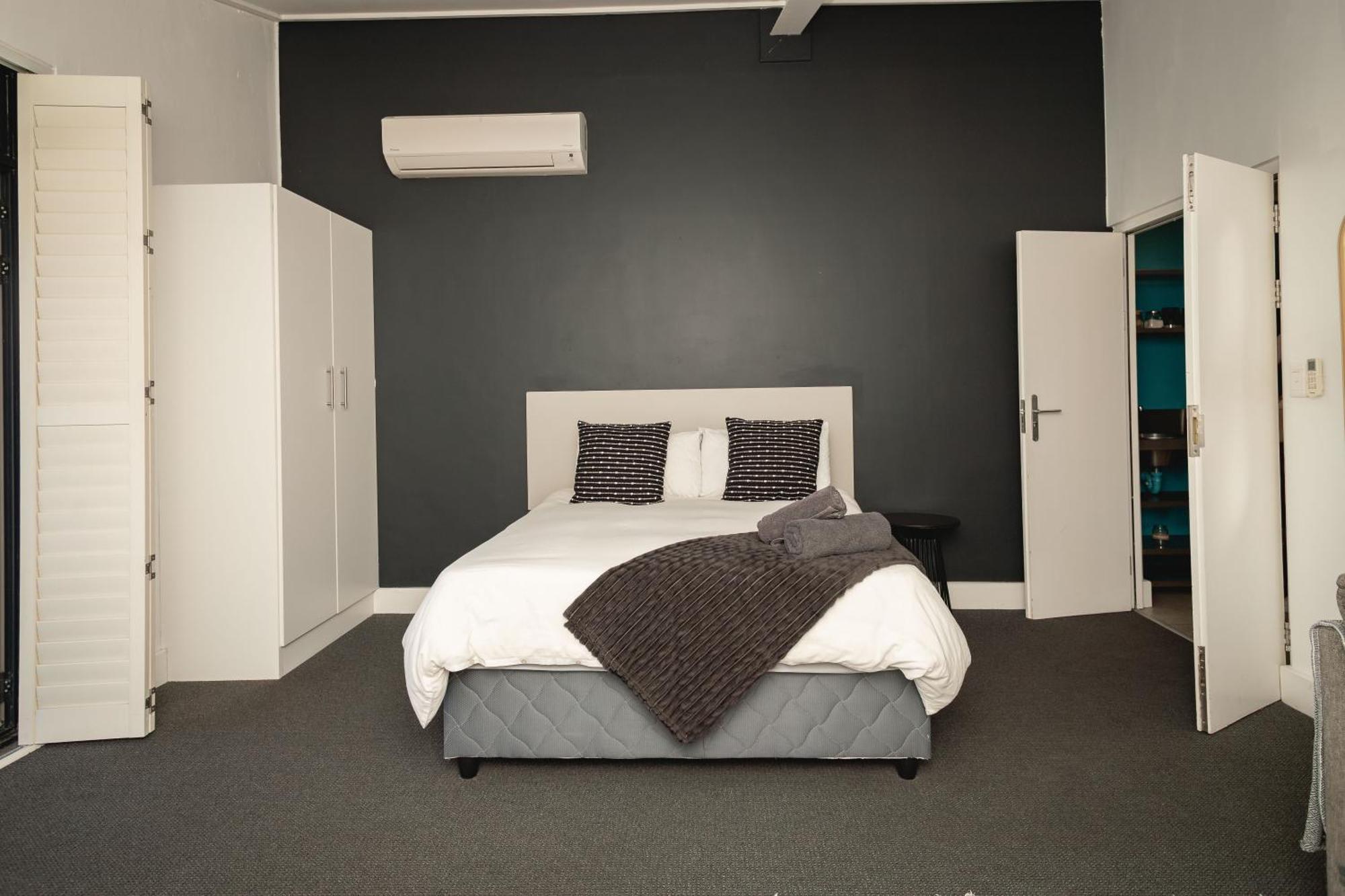 Central Mountain View Apartment, Hermanus Waterfront Екстер'єр фото